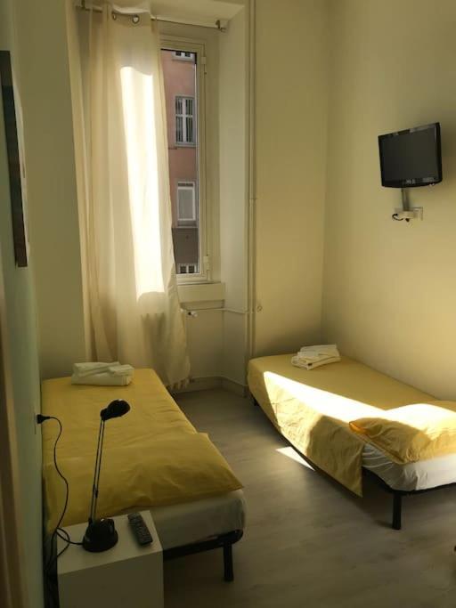 Appartamento In Zona Bocconi Milano Eksteriør billede