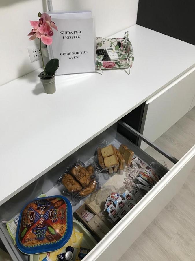 Appartamento In Zona Bocconi Milano Eksteriør billede
